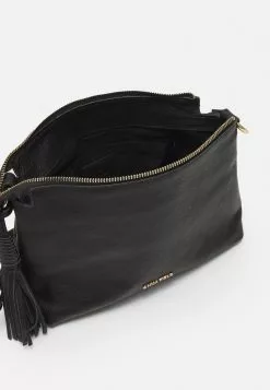 Anna Field Leather - Across Body Bag - Black 2 Anna Field Leather - Across Body Bag - Black -Anna Field Shop 003c486628b244a2804792693515bcfe scaled