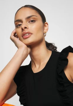 Anna Field Basic T-Shirt - Basic T-Shirt -Anna Field Shop 028a1d33f7f04c53ba160e3535145c51 scaled