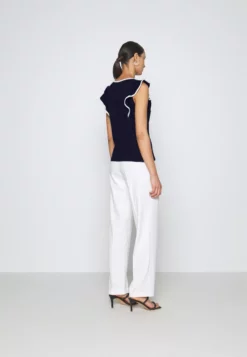 Anna Field Top - Dark Blue -Anna Field Shop 03b4eb978a604a07a91cd72a7b2bdc7a scaled