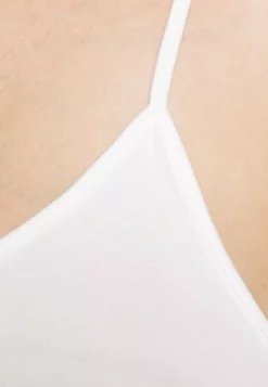 Anna Field Curvy 5 Pack - Top - Black/White 6 Anna Field Curvy 5 Pack - Top - Black/White -Anna Field Shop 0480b84879734bd5bd47a4a755a33cab scaled