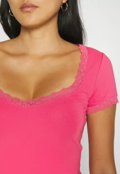 Anna Field Basic T-Shirt - Basic T-Shirt -Anna Field Shop 06b31425f374482f879198e1fe1d329d scaled