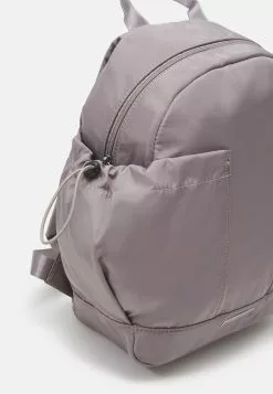 Anna Field Rucksack - Grey 3 Anna Field Rucksack - Grey -Anna Field Shop 07fbc27bc4684aef9542e4c9de96ccb7 scaled