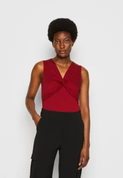 Anna Field Top - Dark Red