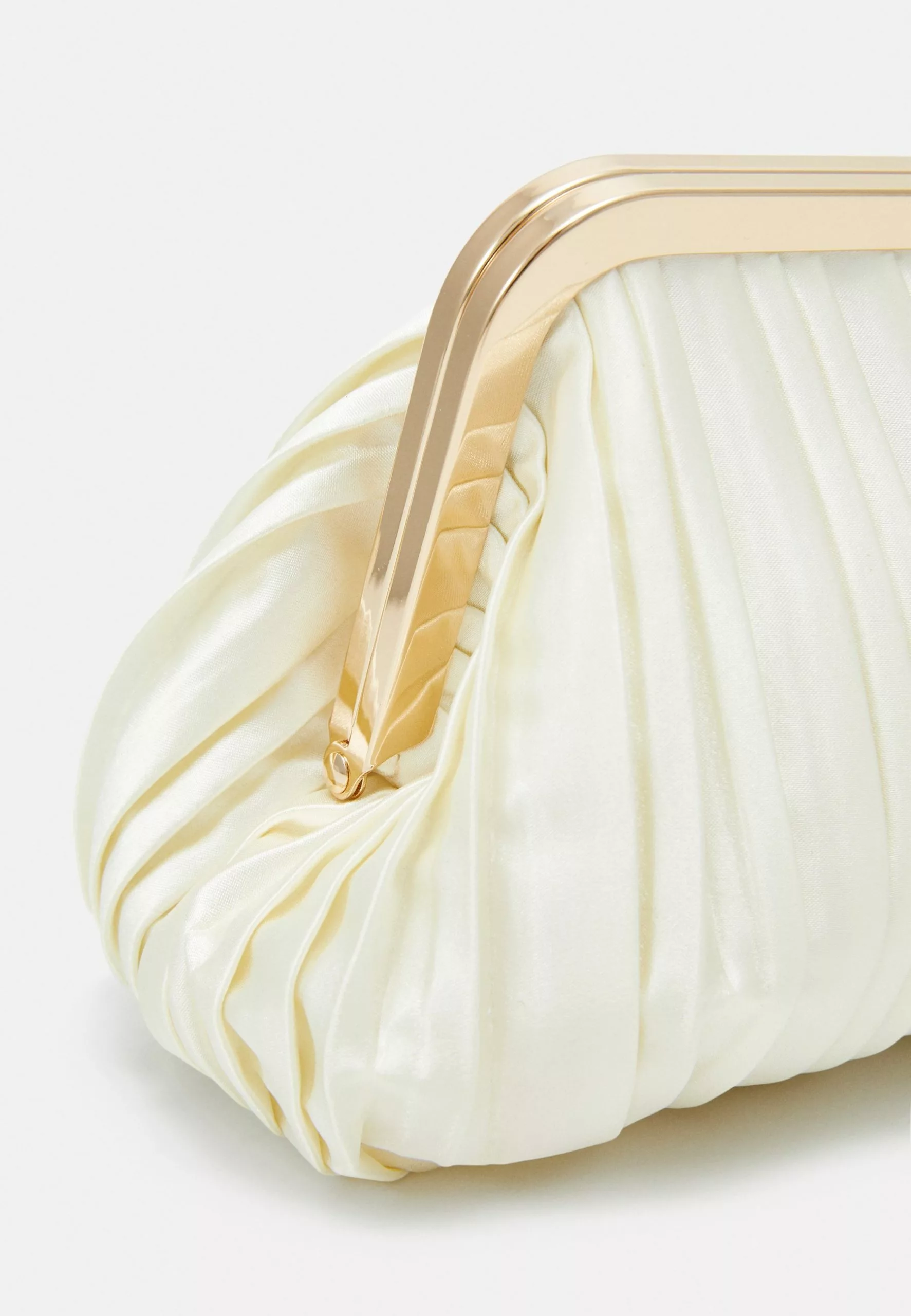 Clutch -Off-White Anna Field Clutch -Off-White -Anna Field Shop 09e07956d1f2407a97c26f7e68b7b61a scaled
