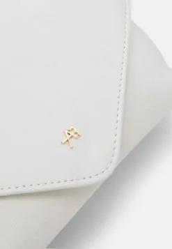Anna Field Clutch - Off White -Anna Field Shop 0d204e35ab104b72a4a15d8854361ecb scaled