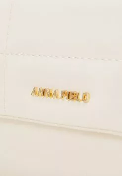 Anna Field Handbag - Off-White 3 Anna Field Handbag - Off-White -Anna Field Shop 0d42f5049340488182468d9dcccaa702 scaled