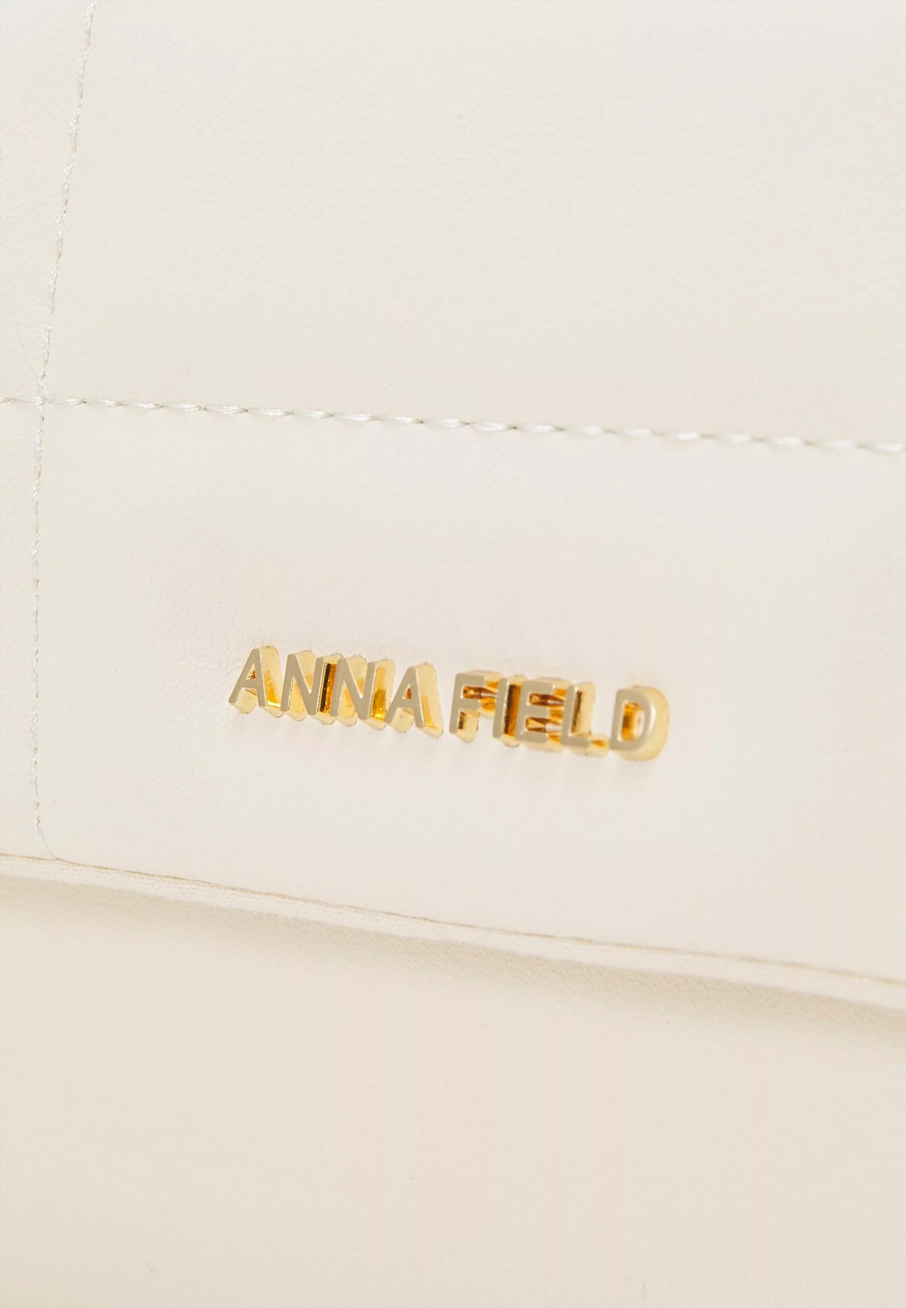 Handbag - Off-White Anna Field Handbag - Off-White -Anna Field Shop 0d42f5049340488182468d9dcccaa702 scaled