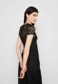 Anna Field Print T-Shirt - Black -Anna Field Shop 0e71b97f68374748bad403ec13568b0a scaled