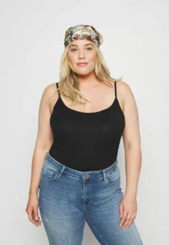 Anna Field Curvy 5 Pack - Top - Black/White 4 Anna Field Curvy 5 Pack - Top - Black/White -Anna Field Shop 1266560194064cd0b56ada032f081346 scaled