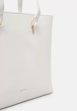 Anna Field Handbag - 001 - White 3 Anna Field Handbag - 001 - White -Anna Field Shop 18ff175cd52348229d0cdd1341747cb3 scaled