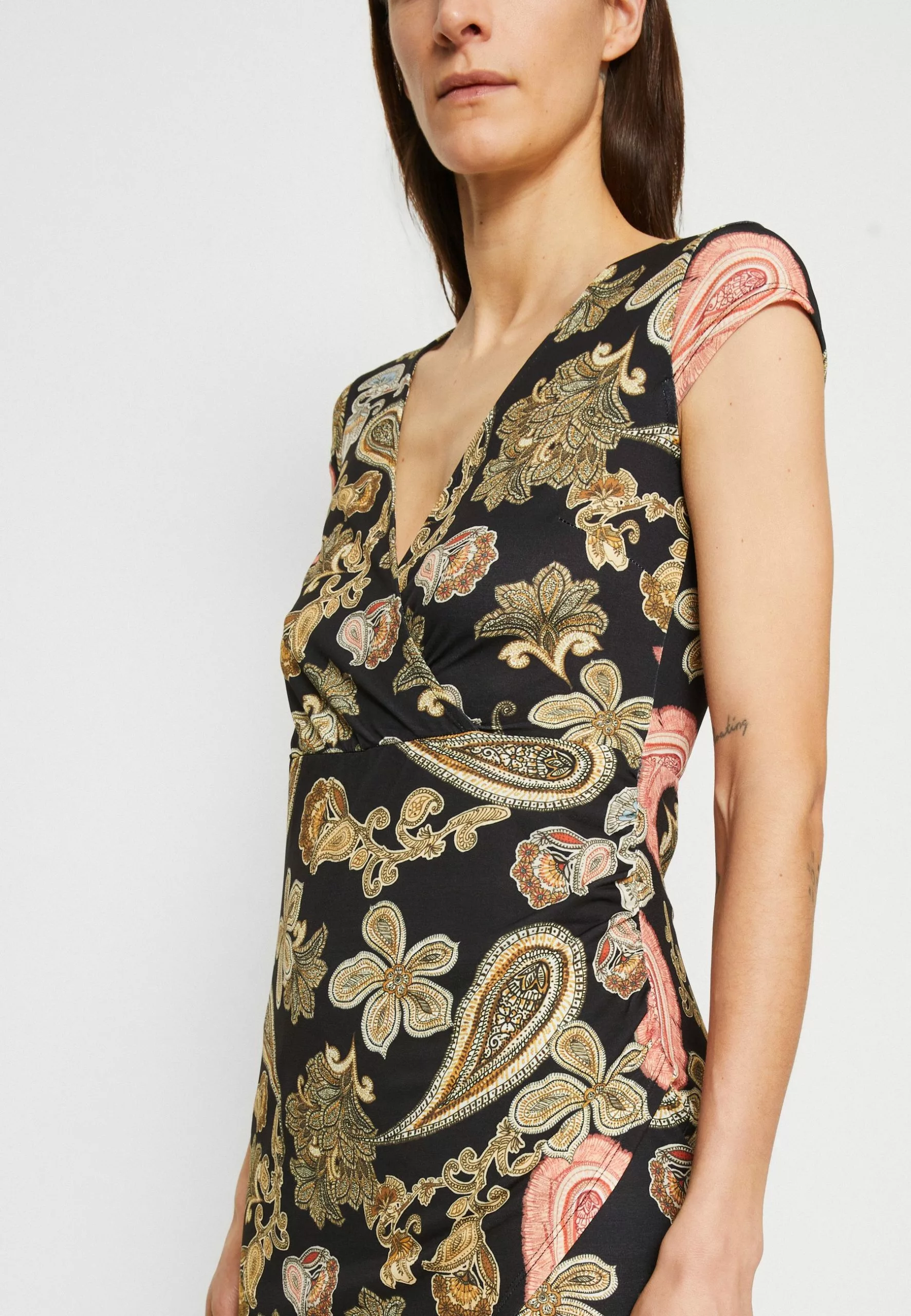 Shift Dress - Shift Dress Anna Field Shift Dress - Shift Dress -Anna Field Shop 1d1339a0c9104cd2b8c74037671ad251 scaled