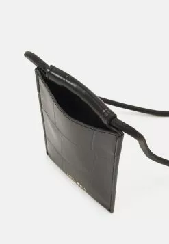 Anna Field Phone Case - Black 2 Anna Field Phone Case - Black -Anna Field Shop 235d0411d51a4c6a8e34f467e7bd4c6b scaled