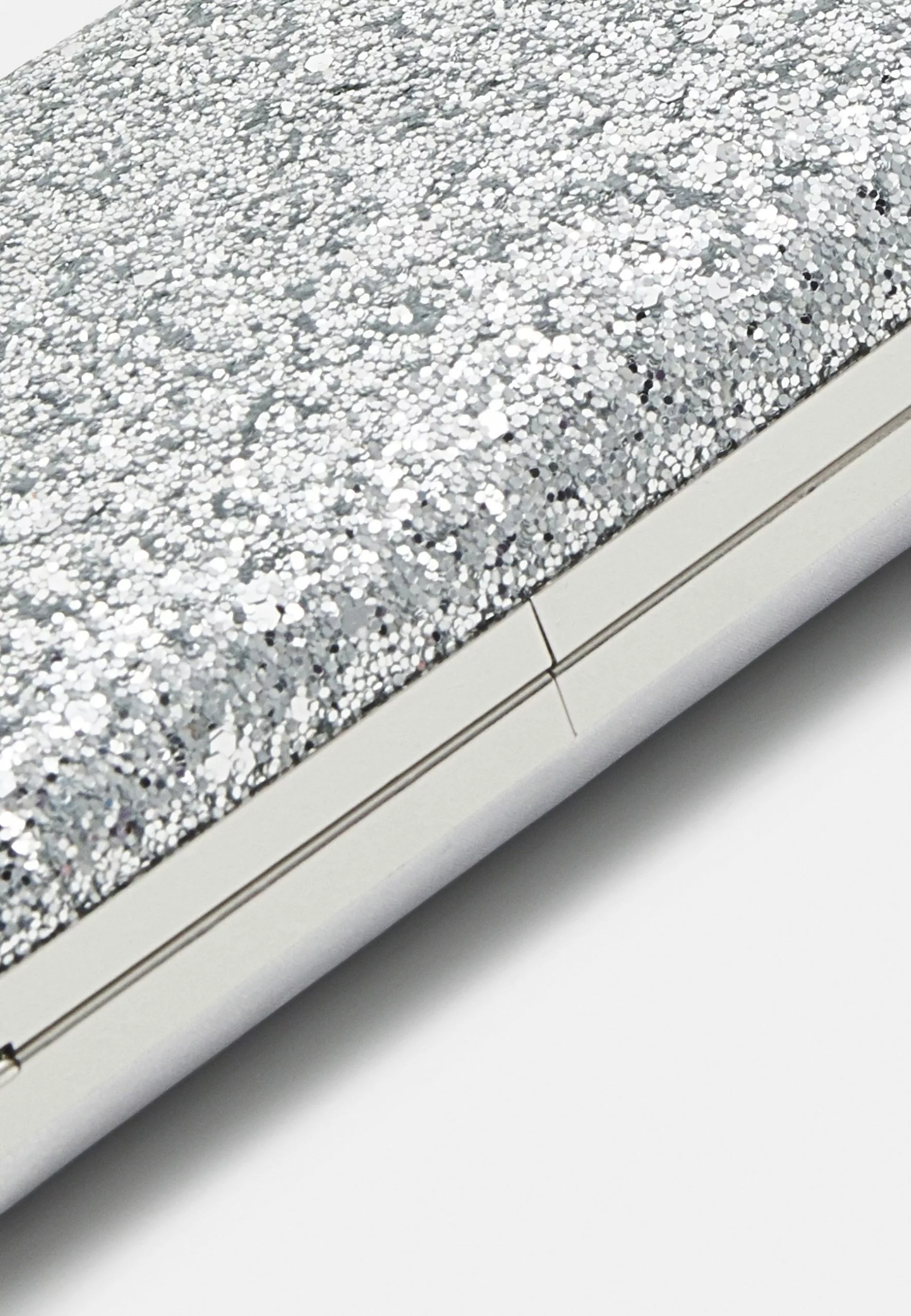 Clutch -Silver Anna Field Clutch -Silver -Anna Field Shop 239900706a16403dab7def3c1377e32f scaled