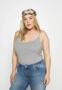 Anna Field Curvy 5 Pack - Top - Black/White 3 Anna Field Curvy 5 Pack - Top - Black/White -Anna Field Shop 24fff58b432a46f8b741992ac5717607 scaled