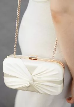 Anna Field Clutch - White 3 Anna Field Clutch - White -Anna Field Shop 2580752300664a1e8e282f862edfafee scaled