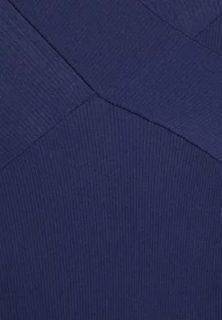 Anna Field V Ausschnitt Bodycon Midi Strickkleid - Jumper Dress -Anna Field Shop 3290a5e80f304503add62d145acdc15a scaled