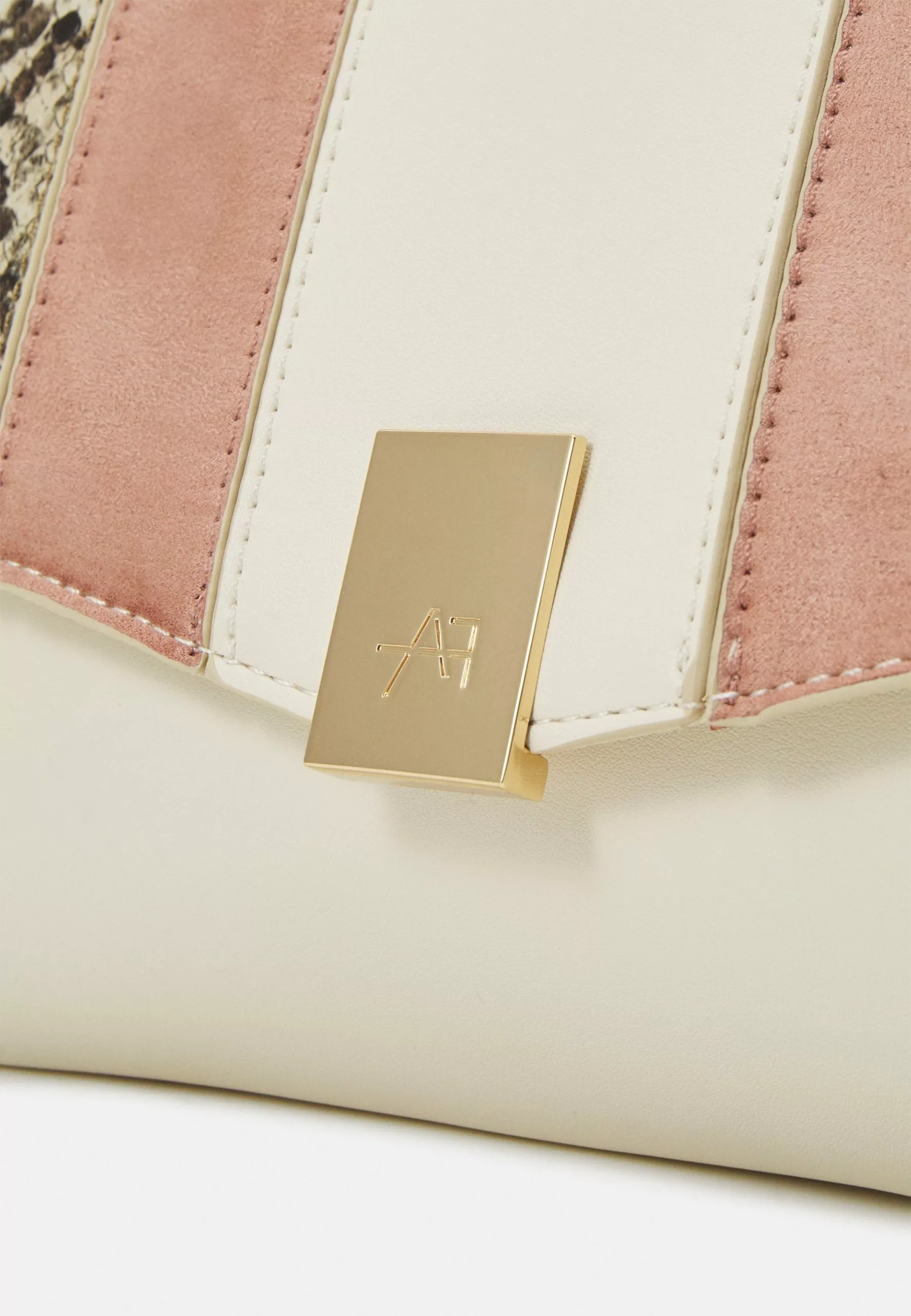 Across Body Bag - Off-White Anna Field Across Body Bag - Off-White -Anna Field Shop 376ded484d1a4885bdd5772c6690e84b scaled