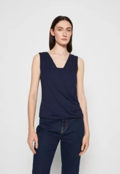 Anna Field Top - Dark Blue -Anna Field Shop 38142aa81b9742f394f712922fa9b06b scaled