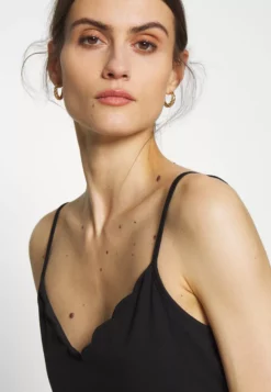 Anna Field Top - Top -Anna Field Shop 3870e0f8b7eb4919ad086ff59d896e67 scaled