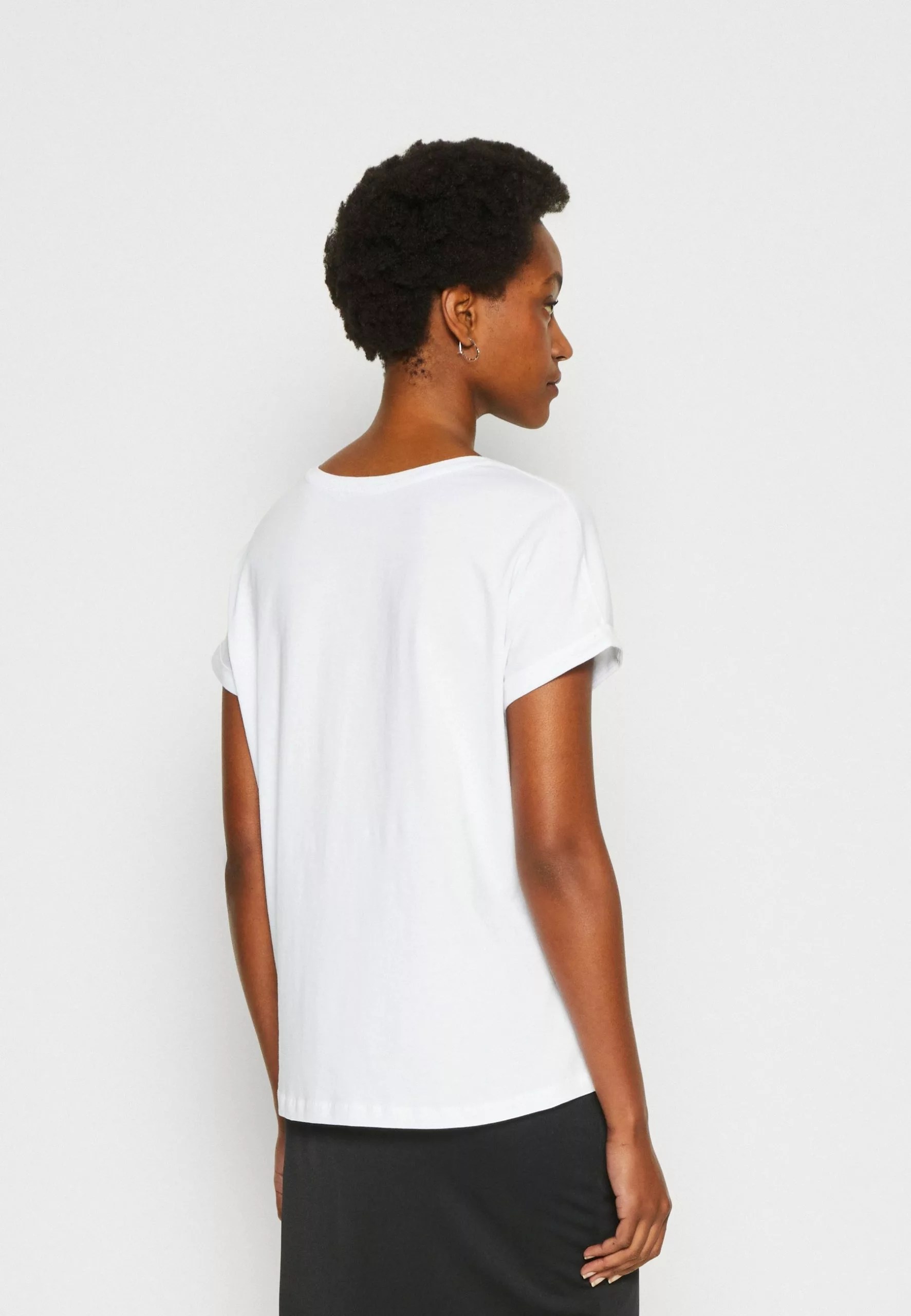 Print T-Shirt - Print T-Shirt Anna Field Print T-Shirt - Print T-Shirt -Anna Field Shop 3c5f41ddb3dd4d32a6ba595dfaf94e78 scaled