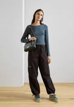 Anna Field Across Body Bag - Dark Green -Anna Field Shop 4a2af30010d3412fa89286a9e5fb71e0 scaled