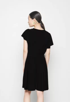 Anna Field Petite Frilled Cap Sleeves Flared Dress - Jersey Dress - Black -Anna Field Shop 4b96f6529d9b457490297914ae0f9da3 scaled