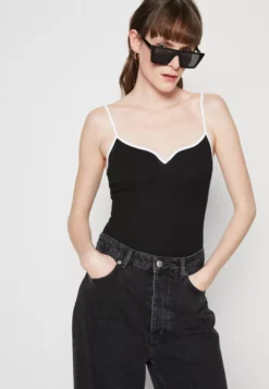 Anna Field Top - Top -Anna Field Shop 4e76cba228dc448e98d7a3c9c570a754 scaled