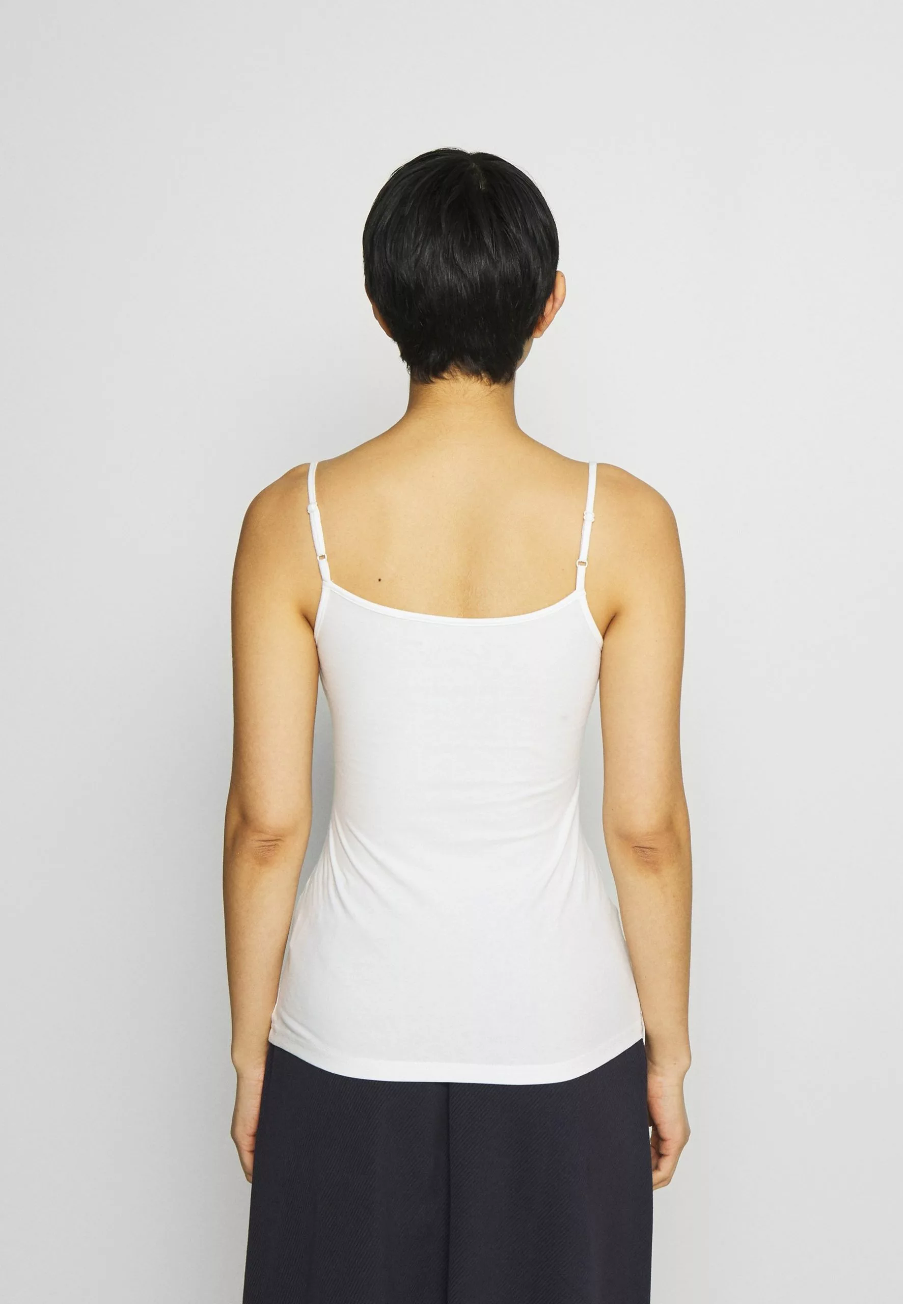 3Er Pack - Top - White/White/White Anna Field 3Er Pack - Top - White/White/White -Anna Field Shop 567b8baa0c694132bc9b320445ae8394 scaled