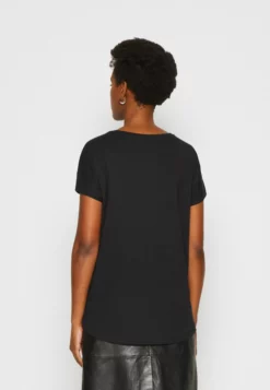 Anna Field Print T-Shirt - Black 2 Anna Field Print T-Shirt - Black -Anna Field Shop 5689cf8496894344875a1553818a073d scaled