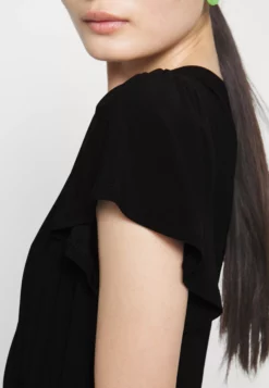 Anna Field Petite Frilled Cap Sleeves Flared Dress - Jersey Dress - Black -Anna Field Shop 5b8e9611fb0d41cd8649017fb9c797e7 scaled