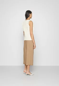 Anna Field Basic T-Shirt - Basic T-Shirt -Anna Field Shop 5ec6b6a4143947f3b09a0fc14a269673 scaled