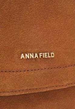 Anna Field Leather - Laptop Bag - Cognac 4 Anna Field Leather - Laptop Bag - Cognac -Anna Field Shop 63761796c9bf4ed3ab9ebaf7d34b21eb scaled