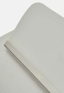 Anna Field Clutch - White 4 Anna Field Clutch - White -Anna Field Shop 696d94e7472d47428d56c0681b852d2e scaled