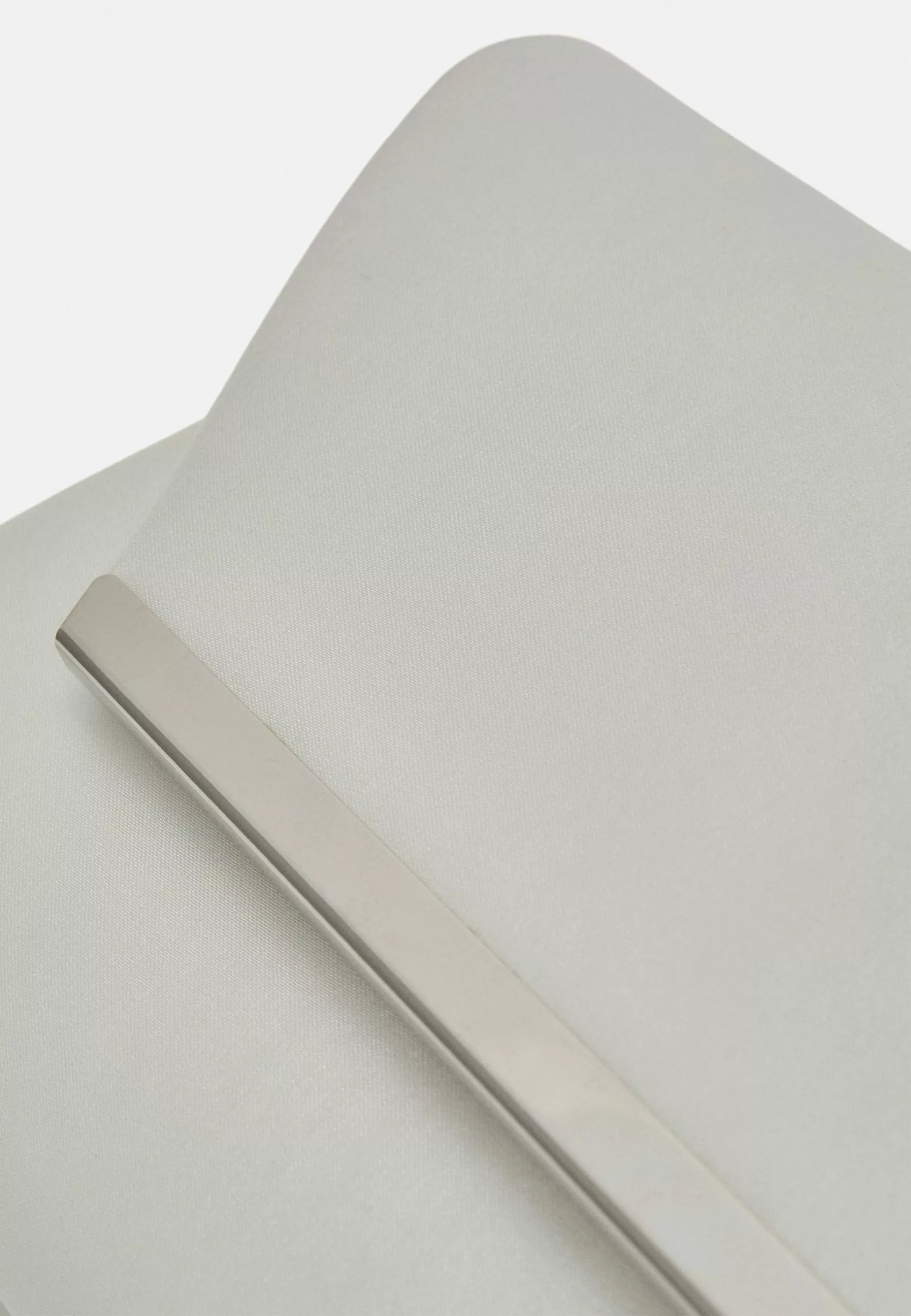 Clutch - White Anna Field Clutch - White -Anna Field Shop 696d94e7472d47428d56c0681b852d2e scaled