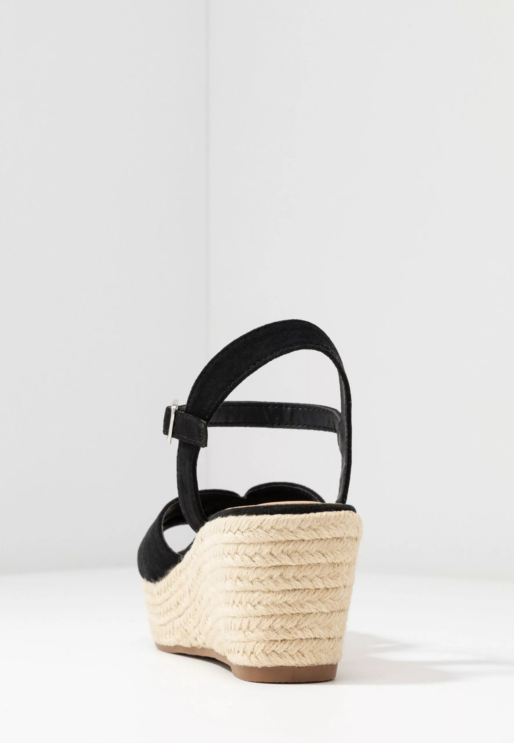 Platform Sandals - Black Anna Field Platform Sandals - Black -Anna Field Shop 70e65e75acda4678aa345916eaca7cbd scaled