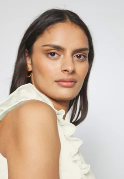 Anna Field Basic T-Shirt - Basic T-Shirt -Anna Field Shop 8253a7b9a3cb4af9873dbb9a428d85d6 scaled