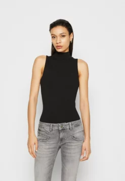 Anna Field Top - Black