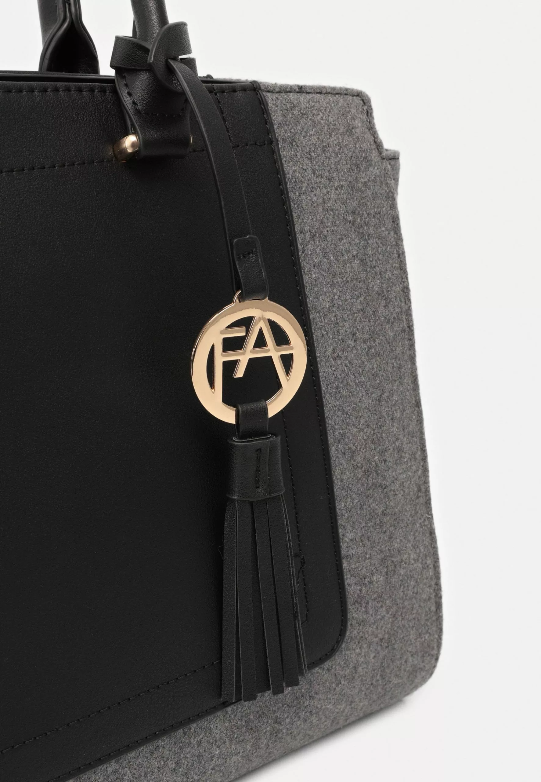 Handbag - 102 - Grey Anna Field Handbag - 102 - Grey -Anna Field Shop 8ef6636840b64b33b6f749ef0d7a7ce2 scaled