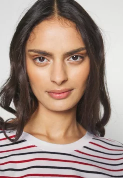 Anna Field 2 Pack - Print T-Shirt - White/Multi-Coloured/Black 4 Anna Field 2 Pack - Print T-Shirt - White/Multi-Coloured/Black -Anna Field Shop 9515928ec37e470a9d257dfbf73073d8 scaled