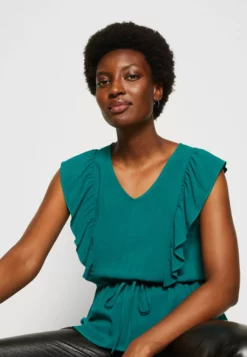 Anna Field Top - Green 3 Anna Field Top - Green -Anna Field Shop 998ba90fa4674ec8b41def3c83b589d1 scaled