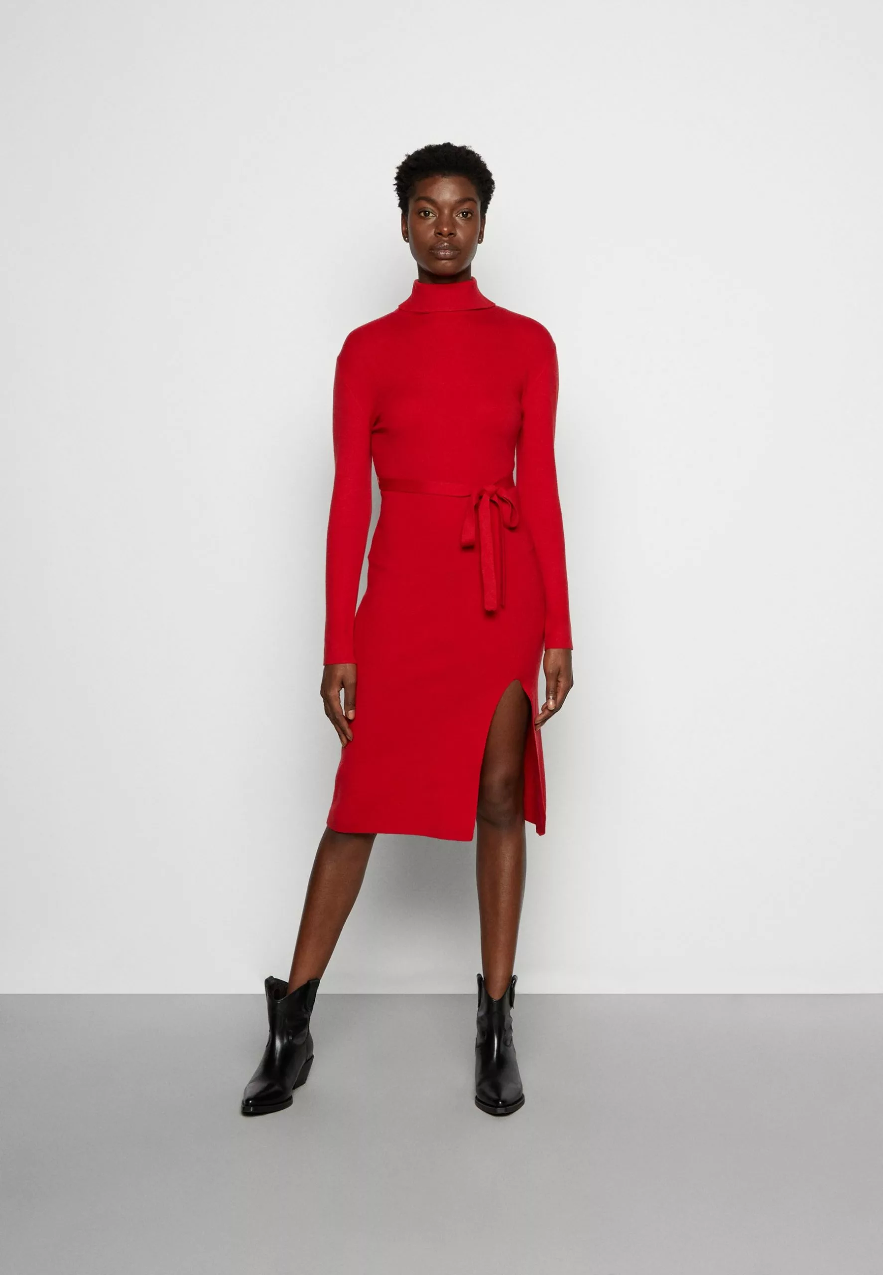 Rollkragen Ripp Mini Strickkleid Mit Gürtel - Jumper Dress - Red Anna Field Rollkragen Ripp Mini Strickkleid Mit Gürtel - Jumper Dress - Red -Anna Field Shop 9fda608887c6431580b68dc824e7e09f scaled