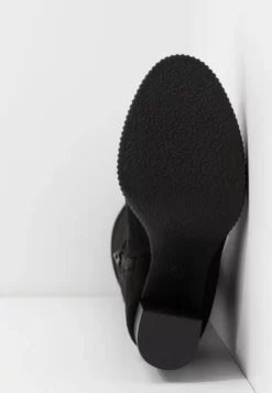 Anna Field Over-The-Knee Boots - Over-The-Knee Boots -Anna Field Shop a14341ffc4724425b75fc93ac6b425ca scaled