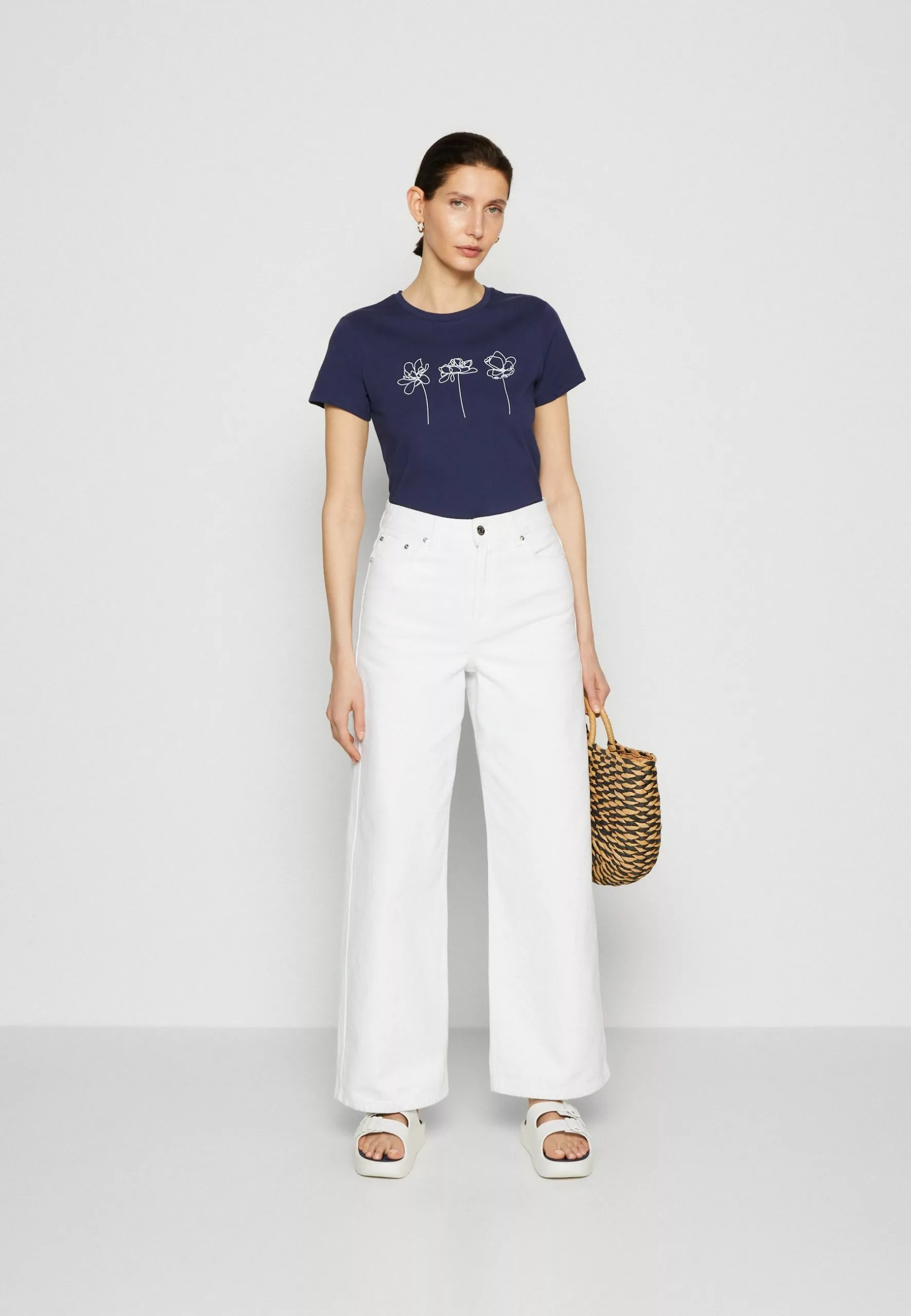 Print T-Shirt - Dark Blue Anna Field Print T-Shirt - Dark Blue -Anna Field Shop a213442b5a6f4dc4a5350d154dacf99d scaled