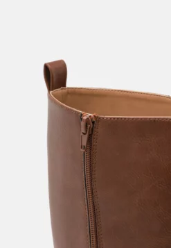 Anna Field Wide Fit Boots - Cognac -Anna Field Shop a221f362019742f791de48eb25b43a03 scaled