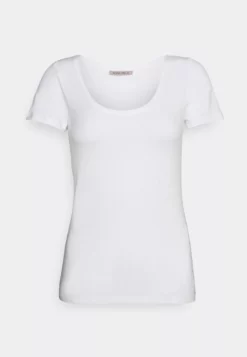 Anna Field 3 Pack - Basic T-Shirt - Dark Red/Dark Blue/White 4 Anna Field 3 Pack - Basic T-Shirt - Dark Red/Dark Blue/White -Anna Field Shop a64f6f6879d34391acd3ae4daa907de5 scaled