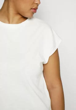 Anna Field Curvy Basic T-Shirt - Off White -Anna Field Shop a7804f069bb54958ae7c0cb8d5641a61 scaled