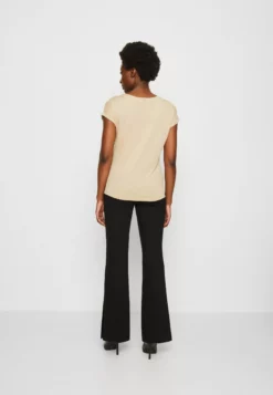 Anna Field 3 Pack - Basic T-Shirt - Beige/Off-White/Red -Anna Field Shop ae122f093c1a4c4dbdc7d2f3c203b300 scaled