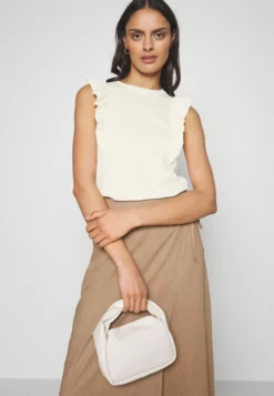 Anna Field Basic T-Shirt - Basic T-Shirt -Anna Field Shop aeb82b6435414deb94ce849c6d490884 scaled