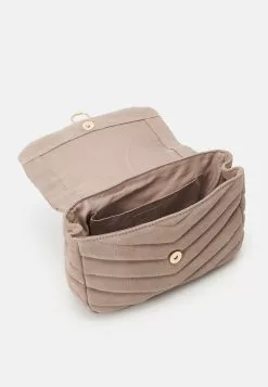 Anna Field Leather - Across Body Bag -Taupe 2 Anna Field Leather - Across Body Bag -Taupe -Anna Field Shop af9efdd7d15546b5bd92135a9019d64e scaled