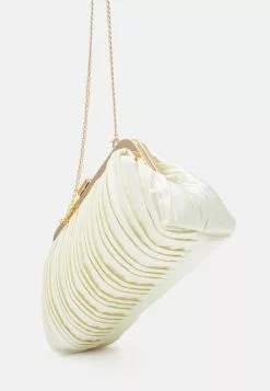 Anna Field Clutch -Off-White 3 Anna Field Clutch -Off-White -Anna Field Shop b1777955474c4bd29203f6b14417203f scaled